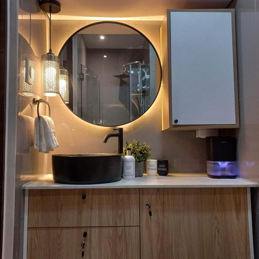 Makati Cosy Home L Couples Families L 500Mbps Wifi Манила Экстерьер фото